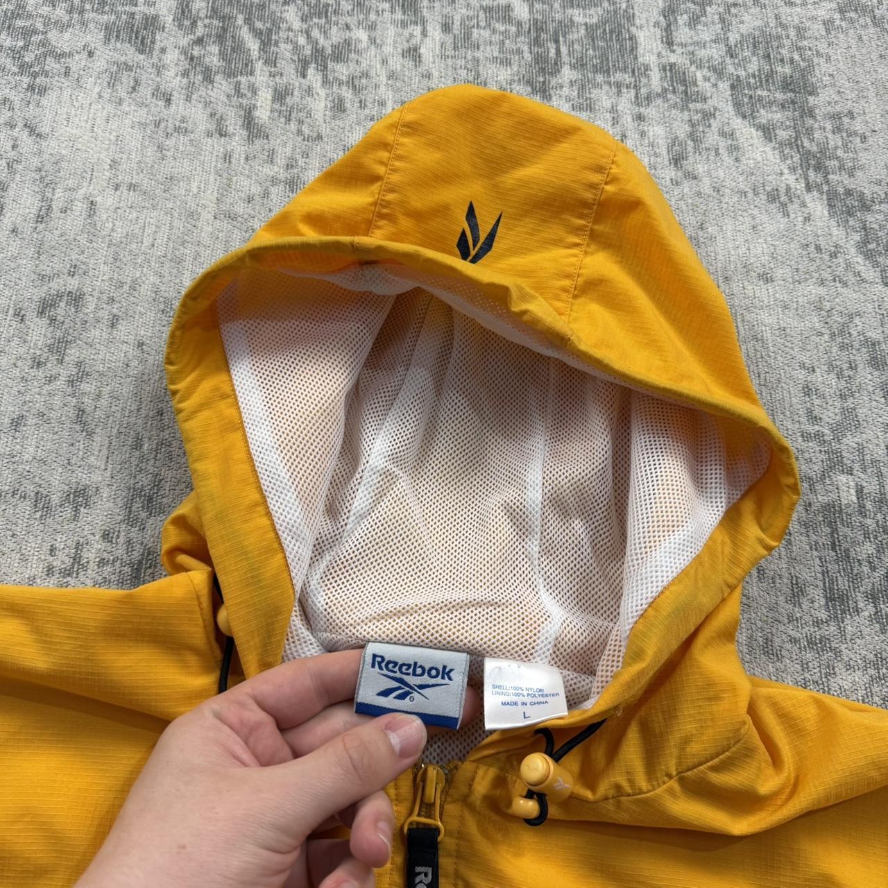 Vintage 00s Reebok Hooded Windbreaker Jacket Yellow (L)
