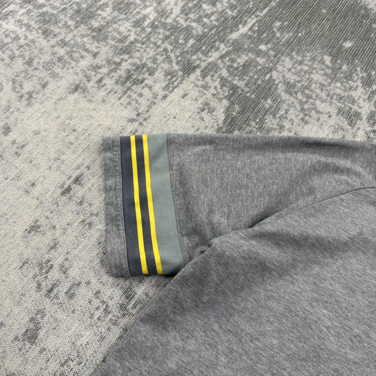Vintage 00s Nike Logo T Shirt Grey (M)