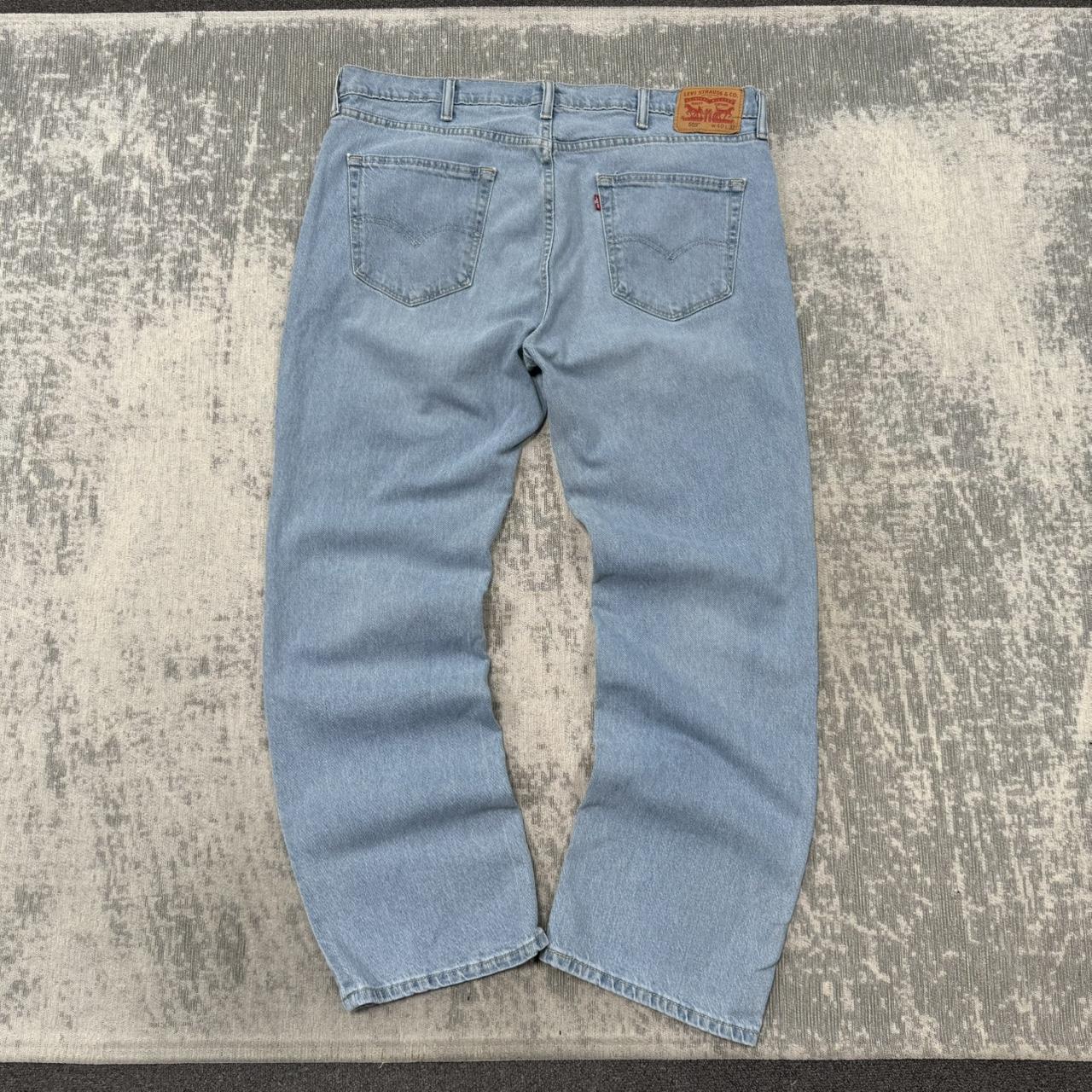 Vintage Levi’s 559 Relaxed Straight Leg Jeans Light Blue (40)