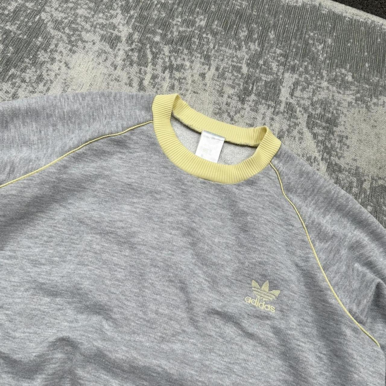Vintage 90s Adidas Small Logo Sweatshirt Grey (S)