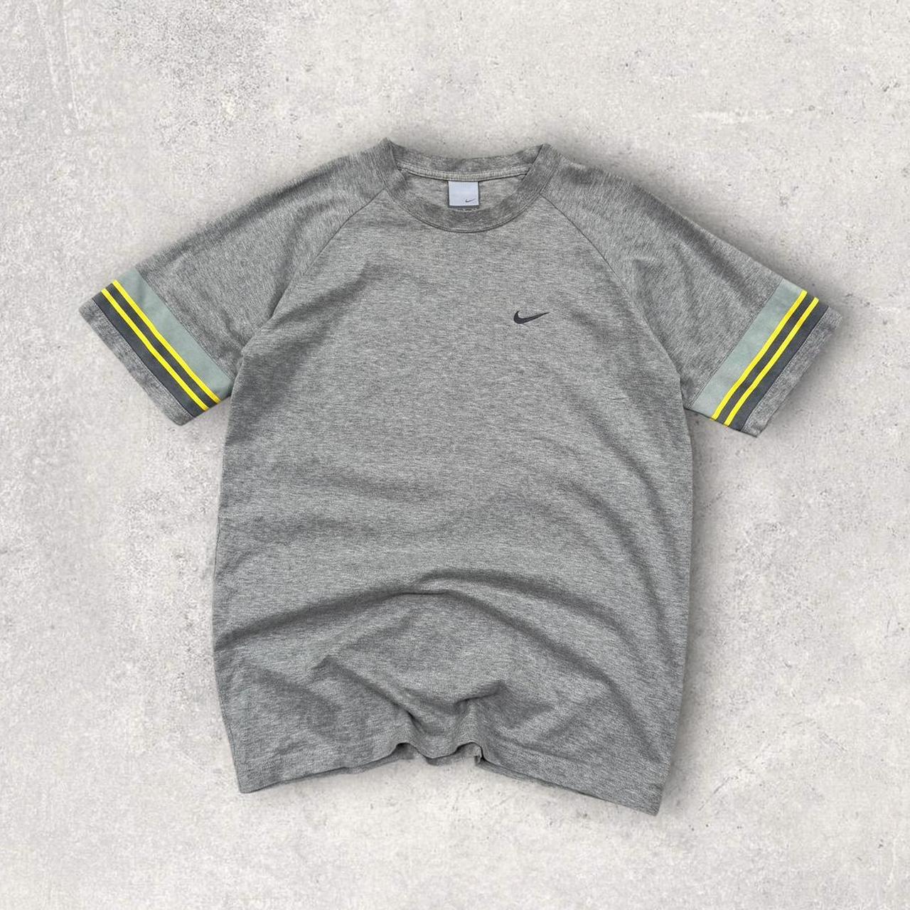 Vintage 00s Nike Logo T Shirt Grey (M)