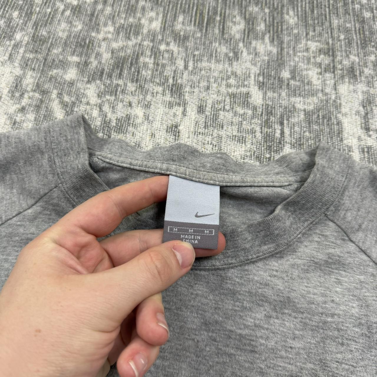 Vintage 00s Nike Logo T Shirt Grey (M)