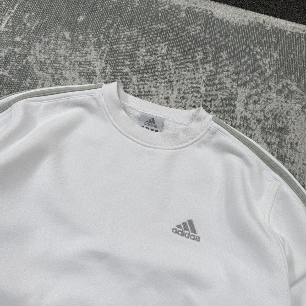 Vintage Y2K Adidas Small Logo Sweatshirt White (M)