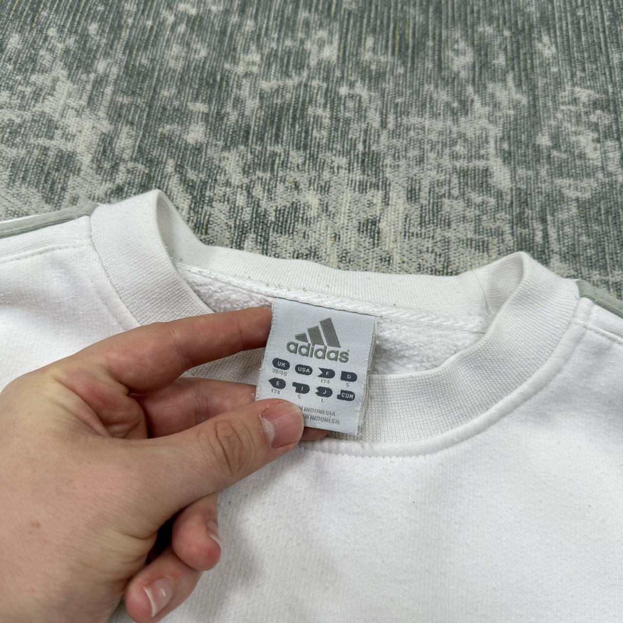Vintage Y2K Adidas Small Logo Sweatshirt White (M)