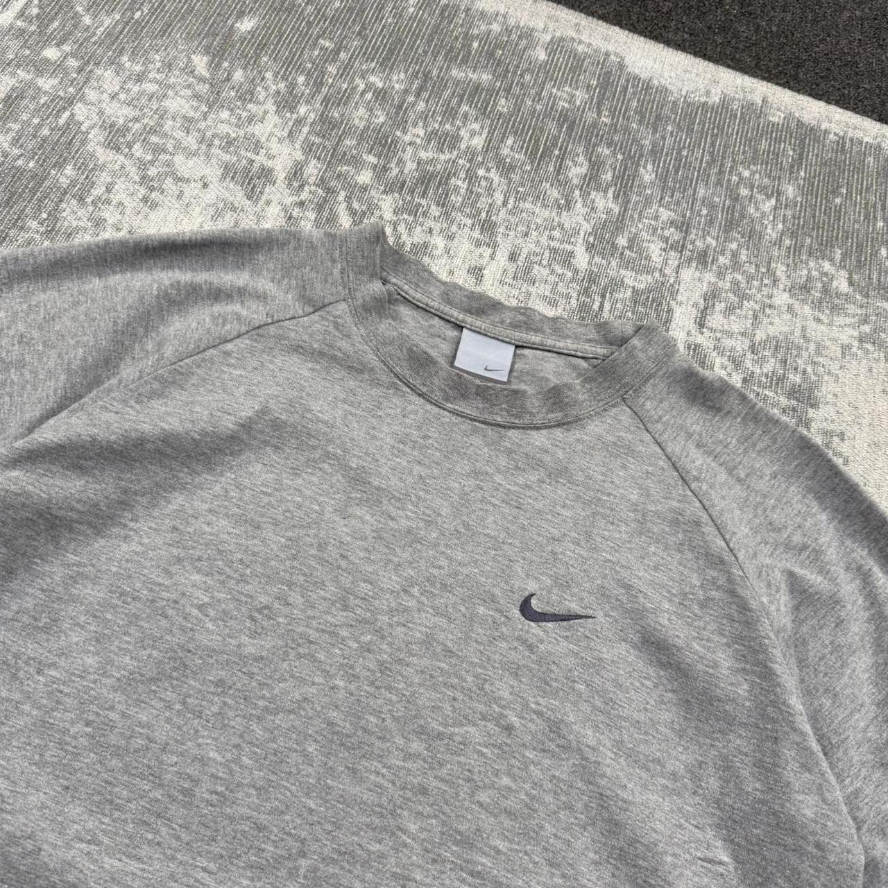 Vintage 00s Nike Logo T Shirt Grey (M)