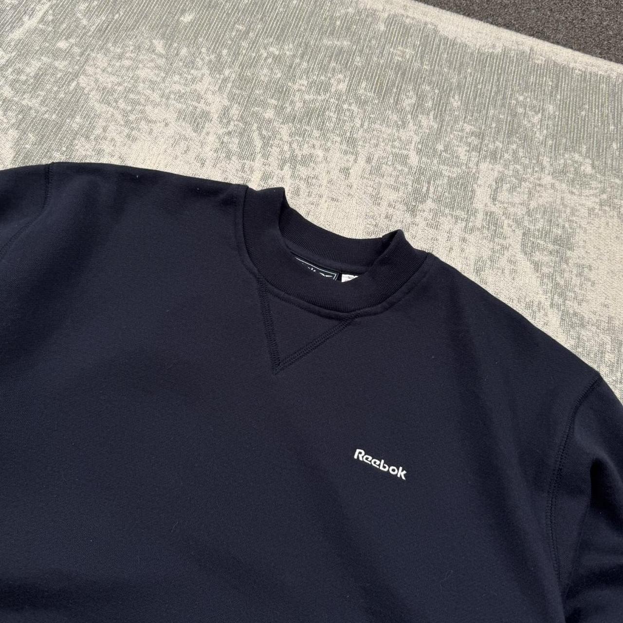 Vintage 00s Reebok Small Logo Sweatshirt Navy (Womens M)