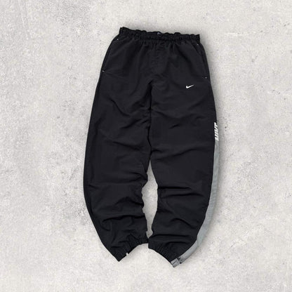 Vintage Y2K Nike Baggy Tracksuit Bottoms Black (L)