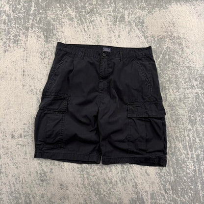 Vintage 00s Levi’s Baggy Cargo Shorts Black (36)